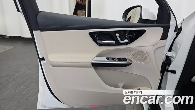 Mercedes-Benz GLC-Class 2024 — photo 14