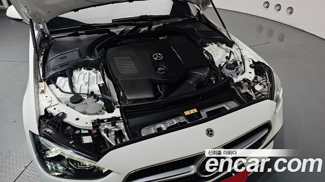 Mercedes-Benz C-Class 2023 — photo 6
