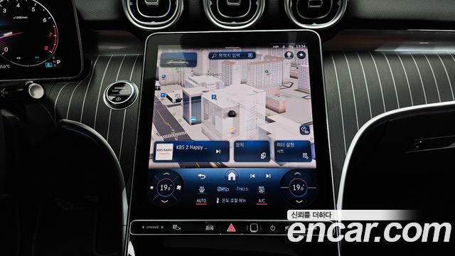 Mercedes-Benz C-Class 2023 — photo 14