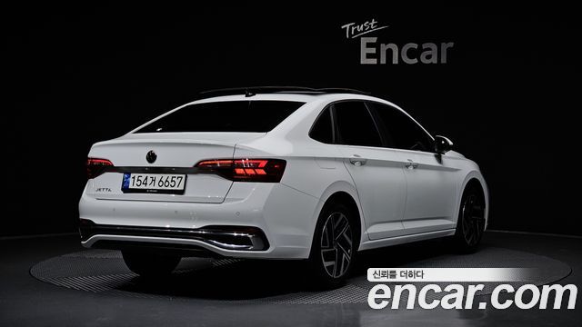 Volkswagen Jetta 2023 — photo 2