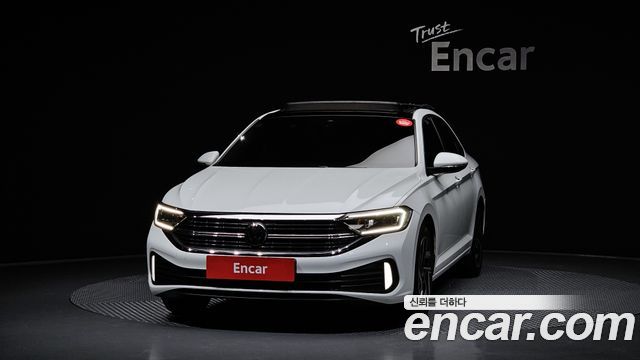 Volkswagen Jetta 2023 — photo 3