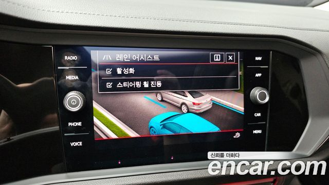Volkswagen Jetta 2023 — photo 21