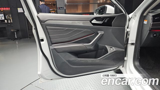 Volkswagen Jetta 2023 — photo 14