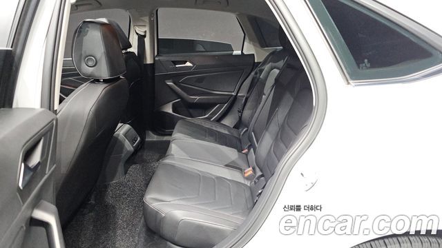 Volkswagen Jetta 2023 — photo 16