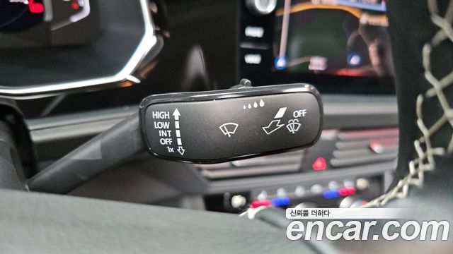 Volkswagen Jetta 2023 — photo 31