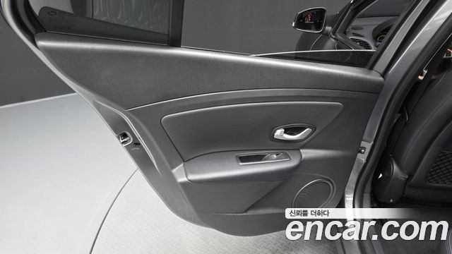 Renault Korea SM3 2020 — photo 15