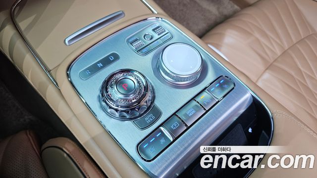 Genesis G90 2022 — photo 12