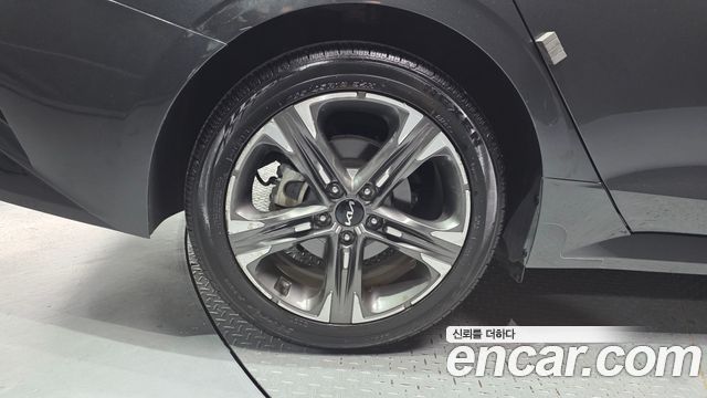 Kia K5 2022 — photo 5