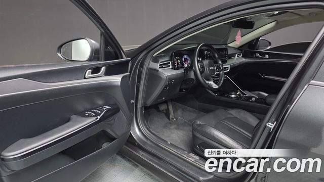 Kia K5 2022 — photo 13
