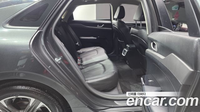 Kia K5 2022 — photo 17
