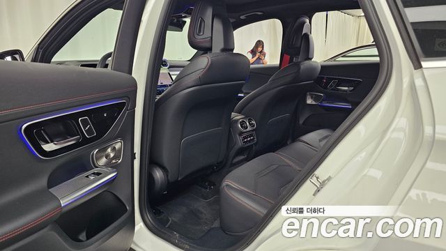 Mercedes-Benz GLC-Class 2026 — photo 16