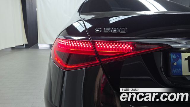 Mercedes-Benz S-Class 2021 — photo 9