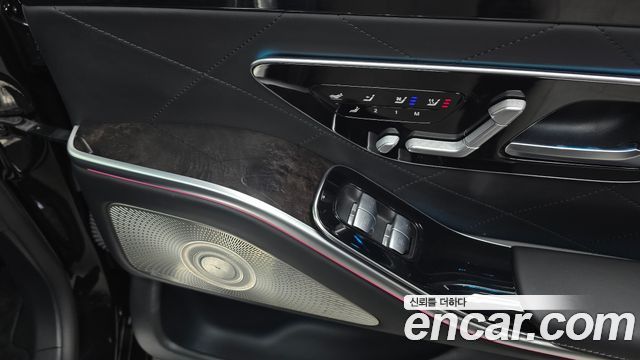 Mercedes-Benz S-Class 2021 — photo 30