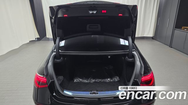 Mercedes-Benz S-Class 2021 — photo 31