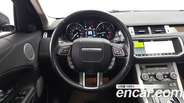 Land Rover Range Rover Evoque 2018 — photo 19