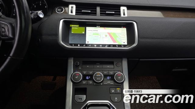 Land Rover Range Rover Evoque 2018 — photo 20