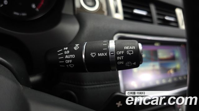 Land Rover Range Rover Evoque 2018 — photo 26