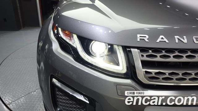 Land Rover Range Rover Evoque 2018 — photo 8