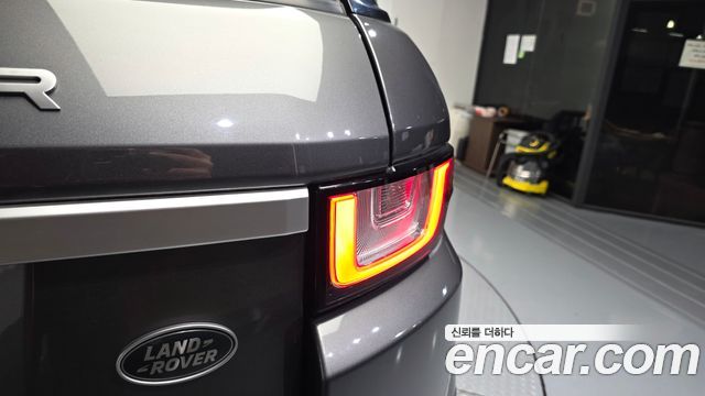 Land Rover Range Rover Evoque 2018 — photo 9