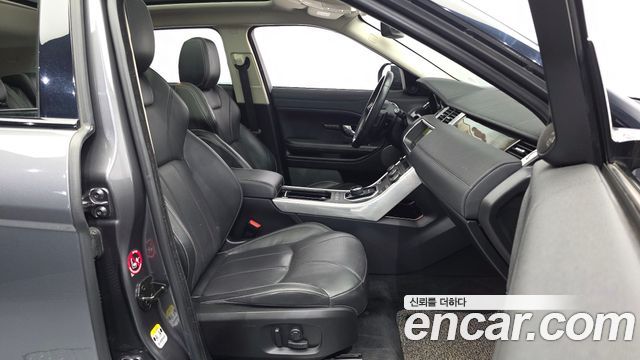 Land Rover Range Rover Evoque 2018 — photo 16