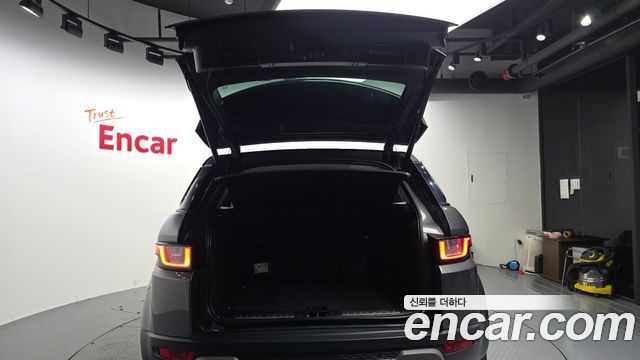 Land Rover Range Rover Evoque 2018 — photo 30