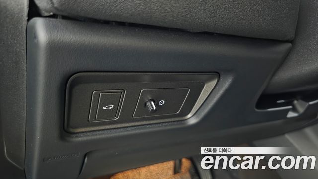 Land Rover Range Rover Evoque 2018 — photo 33