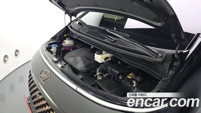 Hyundai Staria 2025 — photo 6