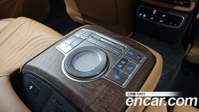 Genesis G80 2022 — photo 26