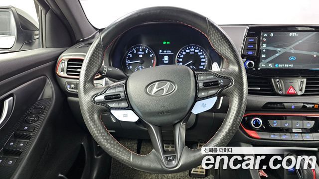 Hyundai i30 2017 — photo 19
