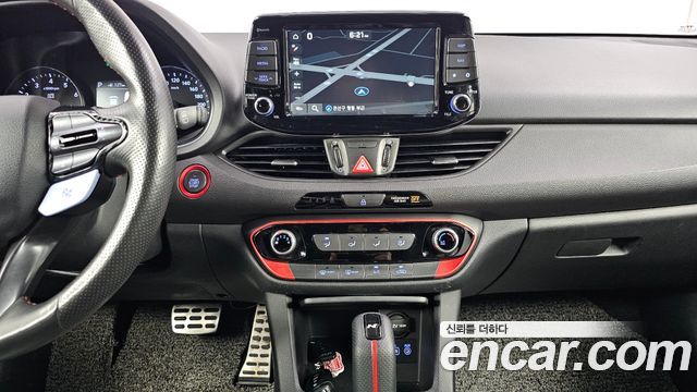 Hyundai i30 2017 — photo 22