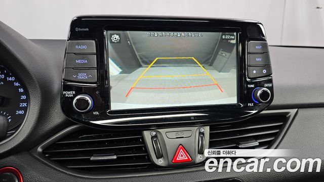 Hyundai i30 2017 — photo 23