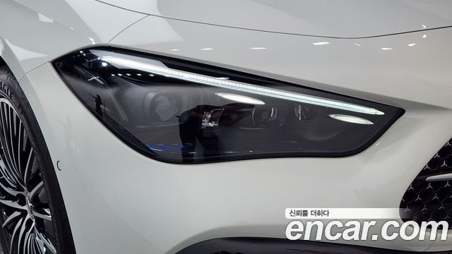 Mercedes-Benz CLE-Class 2024 — photo 8