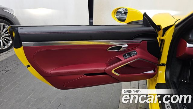 Porsche 718 2020 — photo 14