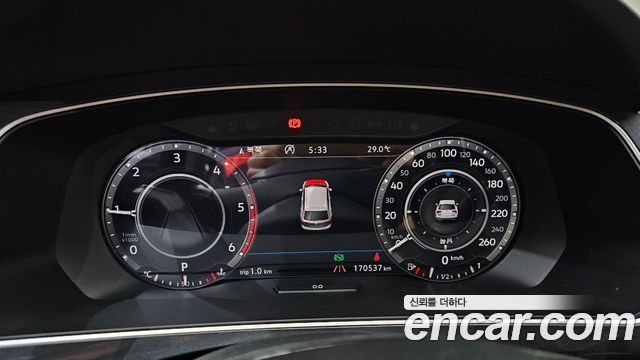 Volkswagen Tiguan 2018 — photo 8