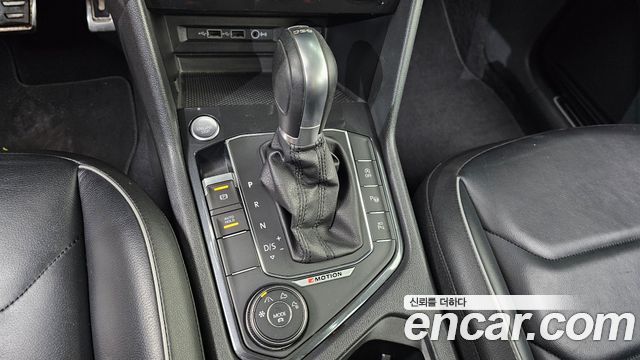 Volkswagen Tiguan 2018 — photo 9