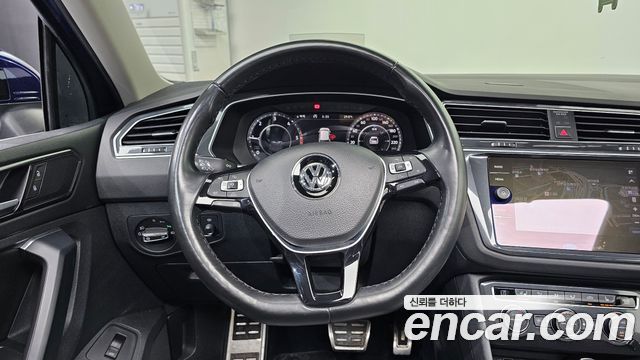 Volkswagen Tiguan 2018 — photo 13