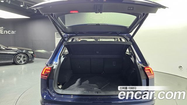 Volkswagen Tiguan 2018 — photo 20