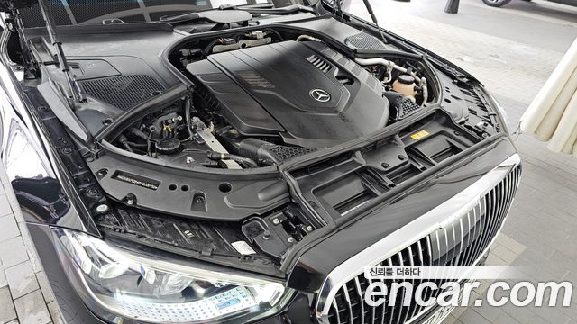 Mercedes-Benz S-Class 2023 — photo 6