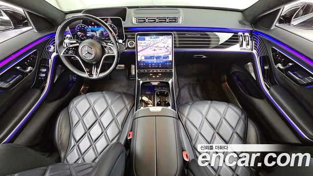 Mercedes-Benz S-Class 2023 — photo 10