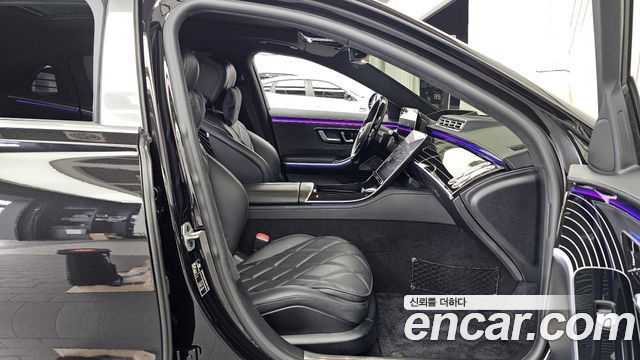 Mercedes-Benz S-Class 2023 — photo 17