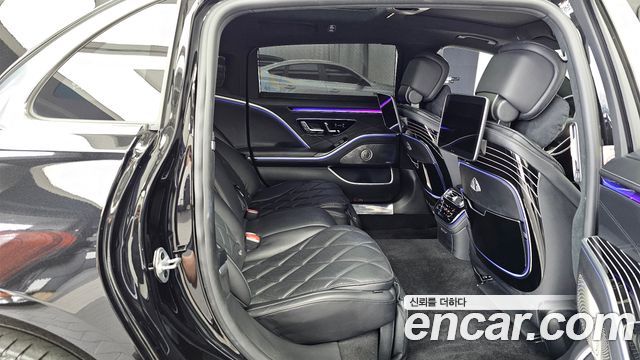 Mercedes-Benz S-Class 2023 — photo 18