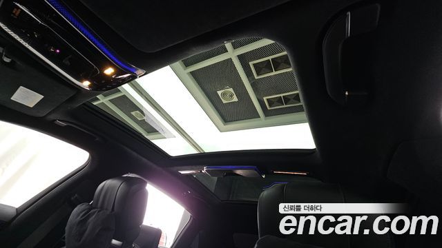 Mercedes-Benz S-Class 2023 — photo 25