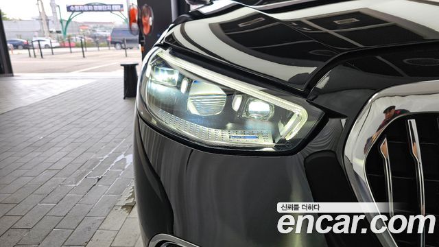 Mercedes-Benz S-Class 2023 — photo 8