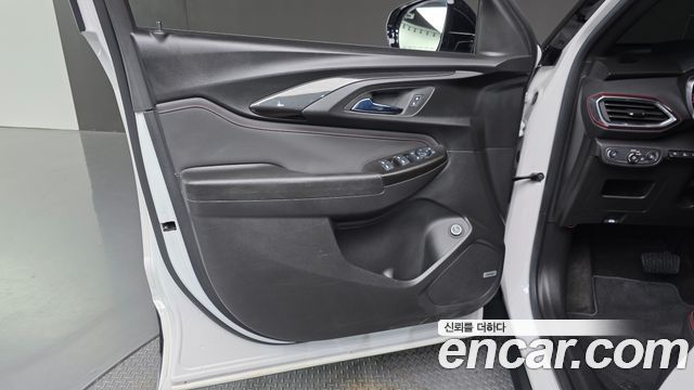 ChevroletGMDaewoo Trailblazer 2022 — photo 14
