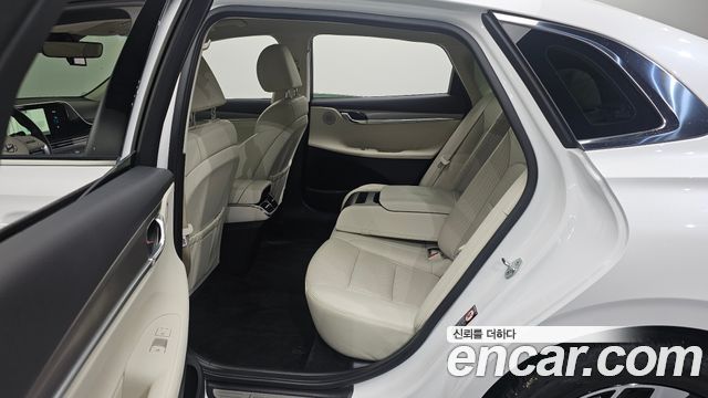 Hyundai Grandeur 2022 — photo 18