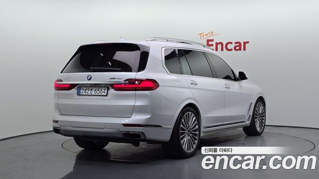 BMW X7 2020 — photo 2