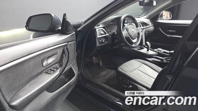 BMW 4-Series 2020 — photo 13