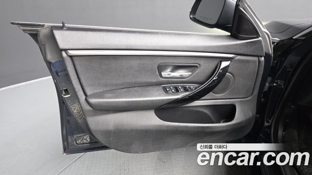 BMW 4-Series 2020 — photo 14