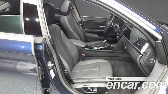 BMW 4-Series 2020 — photo 16