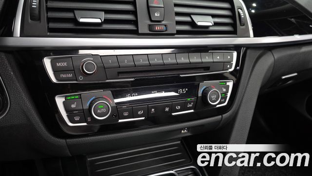 BMW 4-Series 2020 — photo 29